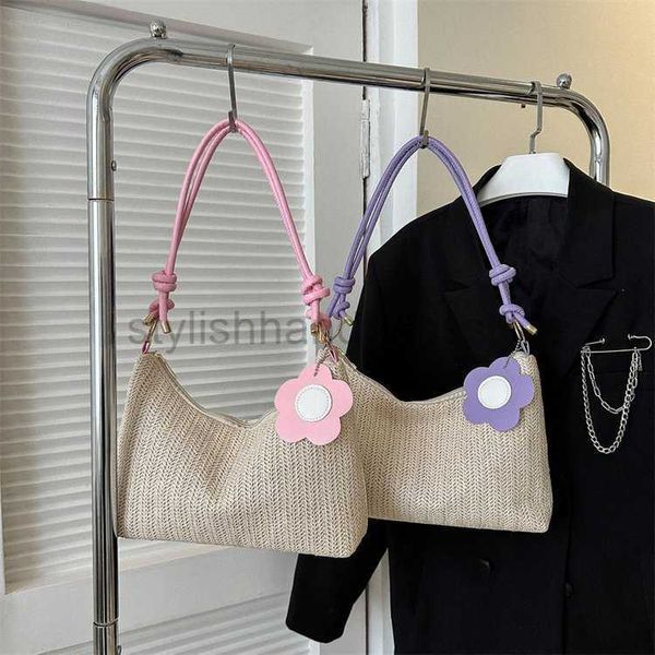 shoulder bags 2023 new bag women's fashion trend weaving large capacity shoulder bag with flower decoration diagonal straddle women 
shoulder bags 2023 new bag women's fashion trend weaving large capacity shoulder bag with flower decoration diagonal straddle women