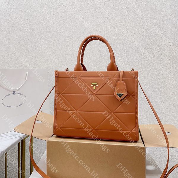 classic triangle handbag designer women tote bag high capacity solid leather crossbody saffiano mini shopping bag
classic triangle handbag designer women tote bag high capacity solid leather crossbody saffiano mini shopping bag