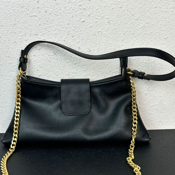 underarm bags crossbody bags shoulder bags metal letter pack interior zipper pocket trapezoidal metal hardware genuine leather desig bag
underarm bags crossbody bags shoulder bags metal letter pack interior zipper pocket trapezoidal metal hardware genuine leather desig bag