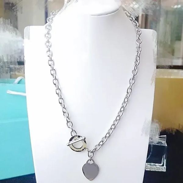 european and american classic bracelet necklace set t letter peach heart designer couple jewelry gift 316l stainless steel factory wholesale, Silver
european and american classic bracelet necklace set t letter peach heart designer couple jewelry gift 316l stainless steel factory wholesale, Silver
