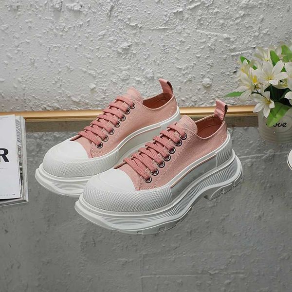 fashion designer alexander casual shoes black velvet tail triple white oversized platform shoes baby 0628
fashion designer alexander casual shoes black velvet tail triple white oversized platform shoes baby 0628