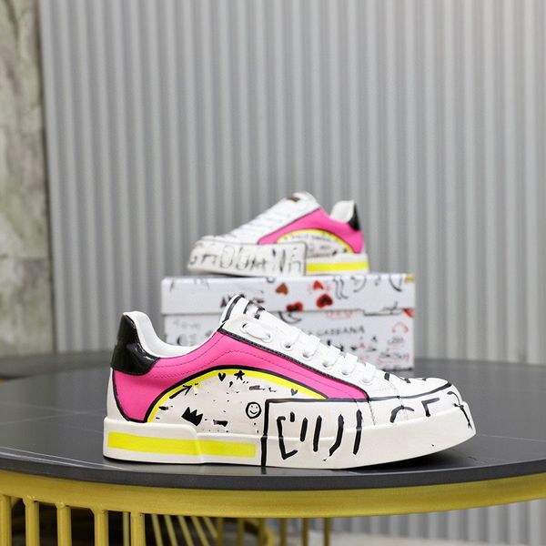 classics women espadrilles flat designer shoes sneakers canvas and real lambskin loafers two tone cap toe fashion casual, Red;white
classics women espadrilles flat designer shoes sneakers canvas and real lambskin loafers two tone cap toe fashion casual, Red;white