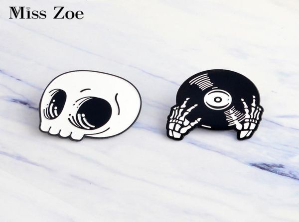 miss zoe skeleton record hand pins dj hands brooch denim jacket pin hat buckle shirt badge dark punk jewelry gift for friends9407234, Gray
miss zoe skeleton record hand pins dj hands brooch denim jacket pin hat buckle shirt badge dark punk jewelry gift for friends9407234, Gray