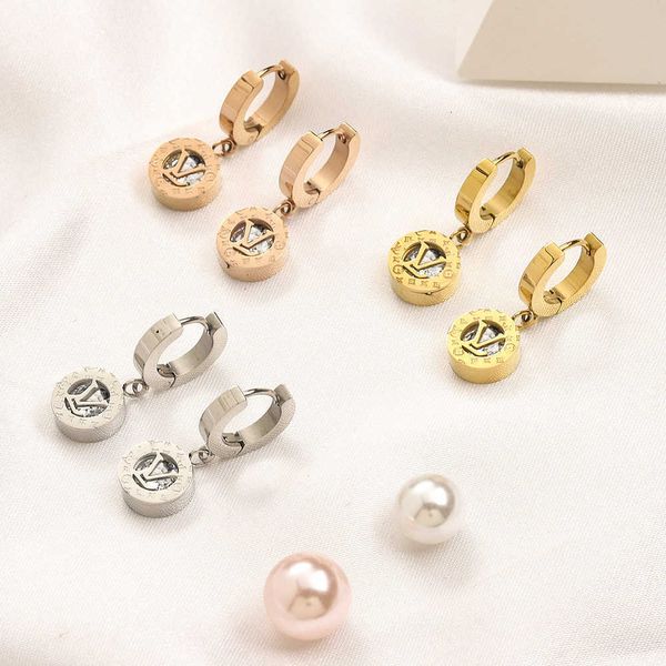 fashion l designer titanium steel zircon earrings with exquisite and trendy style letter, Golden
fashion l designer titanium steel zircon earrings with exquisite and trendy style letter, Golden