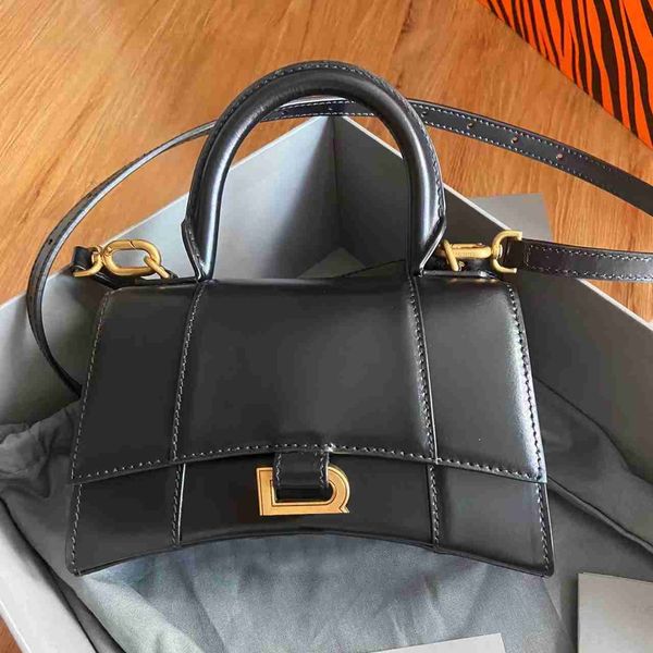 handle white trunk crossbody even bag hourglass luxury designer tote handbag genuine leather shoulder women men clutch metal sign chain croc
handle white trunk crossbody even bag hourglass luxury designer tote handbag genuine leather shoulder women men clutch metal sign chain croc