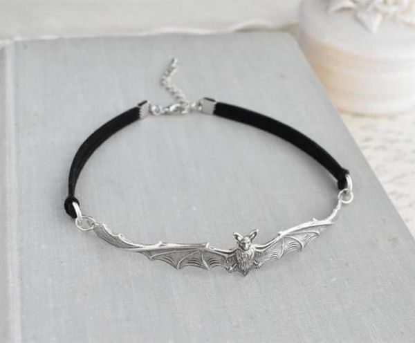 chokers fashion goth black large open wing flying bat collars spooky halloween gift men039s and women039s short necklace9662820, Golden;silver
chokers fashion goth black large open wing flying bat collars spooky halloween gift men039s and women039s short necklace9662820, Golden;silver