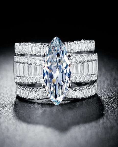 fashion ring 925 silver plated 18k gold quality three piece set with exquisite jewelry box for personal collection8591734
fashion ring 925 silver plated 18k gold quality three piece set with exquisite jewelry box for personal collection8591734