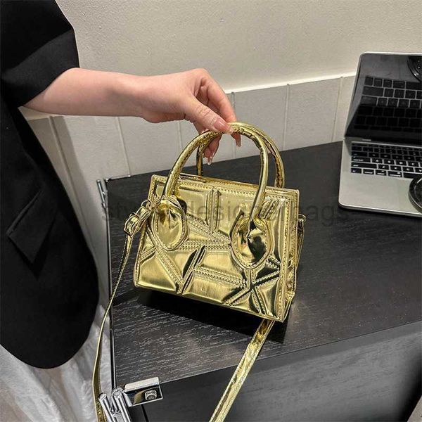shoulder bags simple handheld large capacity bag for women's bag 2023 popular new fashion crossbody bag with foreign charm lingge shoul
shoulder bags simple handheld large capacity bag for women's bag 2023 popular new fashion crossbody bag with foreign charm lingge shoul