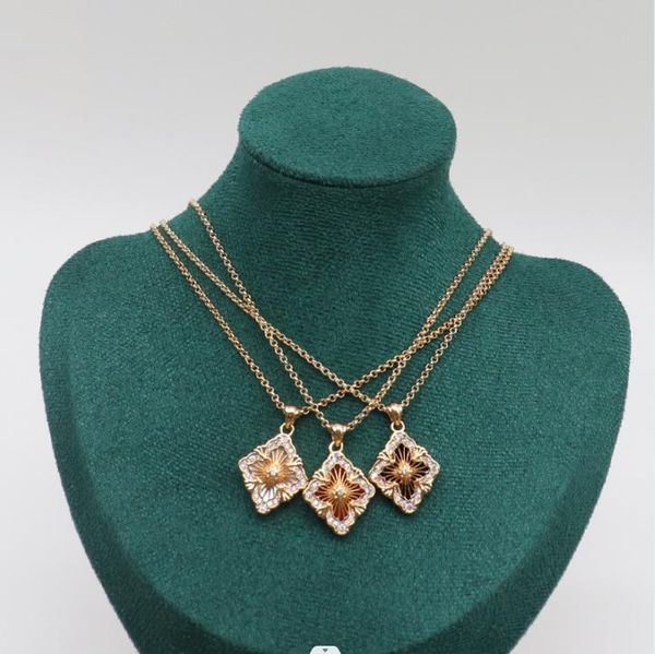 new designed 18k gold enamel green brushed four leaf grass necklace women's versatile diamond diamond white fritillaria collar chain de, Silver
new designed 18k gold enamel green brushed four leaf grass necklace women's versatile diamond diamond white fritillaria collar chain de, Silver