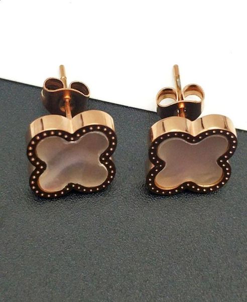classic design white black four leaf clover stud stainless steel earring8137851, Golden;silver
classic design white black four leaf clover stud stainless steel earring8137851, Golden;silver