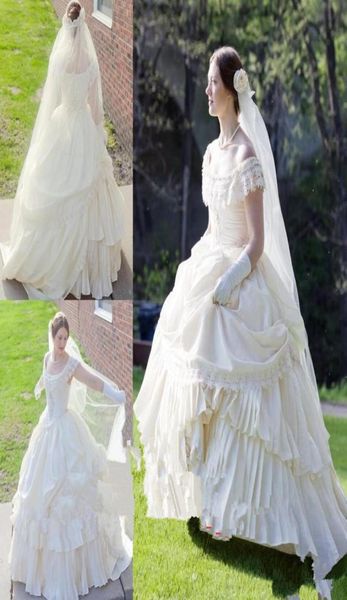 puffy cream taffeta wedding victorian civil war steampunk gown bridal dress vintage appliqued lace wedding gowns custom vestidos d2270715, White
puffy cream taffeta wedding victorian civil war steampunk gown bridal dress vintage appliqued lace wedding gowns custom vestidos d2270715, White