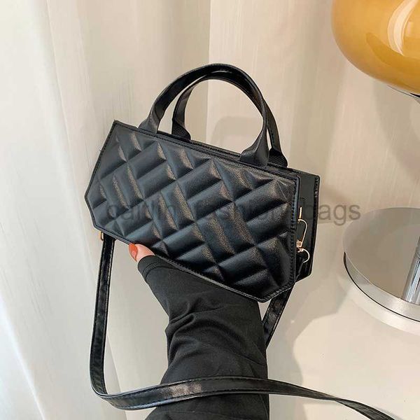 shoulder bags indentation design texture small square bag 2023 new lingge handbag solid color fashion one shoulder crossbody women's ba
shoulder bags indentation design texture small square bag 2023 new lingge handbag solid color fashion one shoulder crossbody women's ba