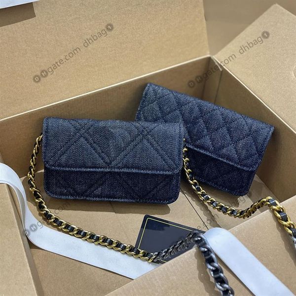 15x8cm womens french 19 woc designer wallets blue denim diamond pattern quilted luxury handbag gold hardware shoulder crossbody co245y, Red;black
15x8cm womens french 19 woc designer wallets blue denim diamond pattern quilted luxury handbag gold hardware shoulder crossbody co245y, Red;black