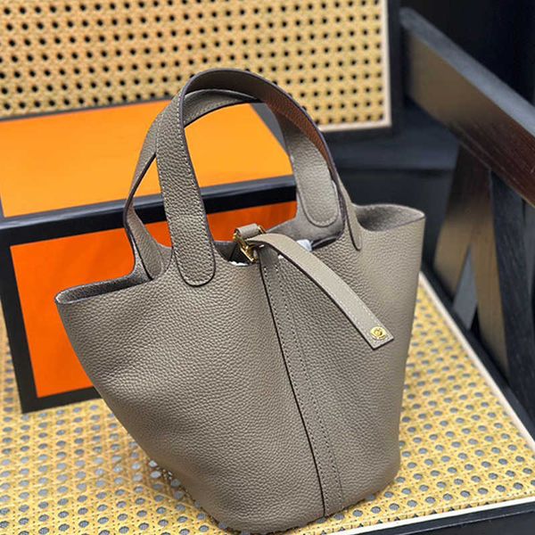 vegetable basket bags picotin lock female genuine leather 2023 first layer cowhide handbag large capacity bucket bag brand tot a7g1
vegetable basket bags picotin lock female genuine leather 2023 first layer cowhide handbag large capacity bucket bag brand tot a7g1