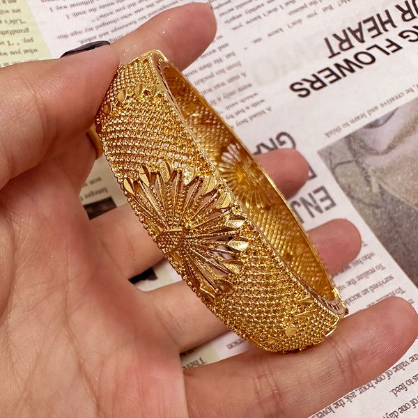 bangle gold color bracelets ethiopian middle east dubai bangles for women wedding jewelry african gifts 230814, Black
bangle gold color bracelets ethiopian middle east dubai bangles for women wedding jewelry african gifts 230814, Black