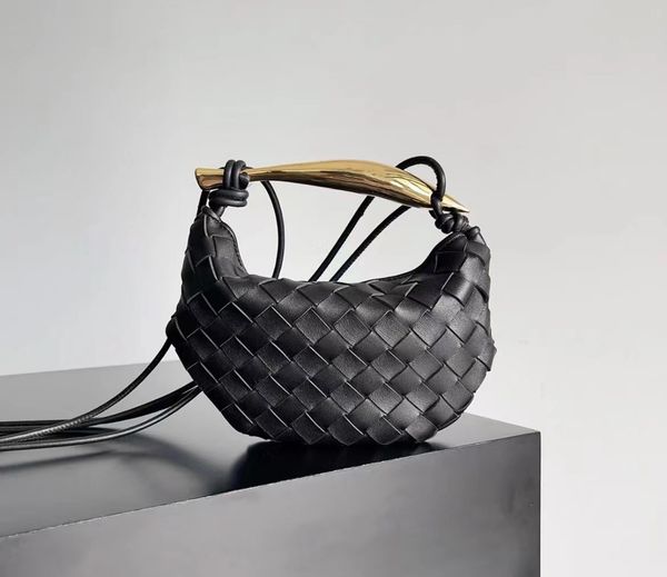 sardine's 2023 luxe mini crossbody: genuine leather french elegance in sheepskin weave & metallic grace, classic celebrating b v's
sardine's 2023 luxe mini crossbody: genuine leather french elegance in sheepskin weave & metallic grace, classic celebrating b v's