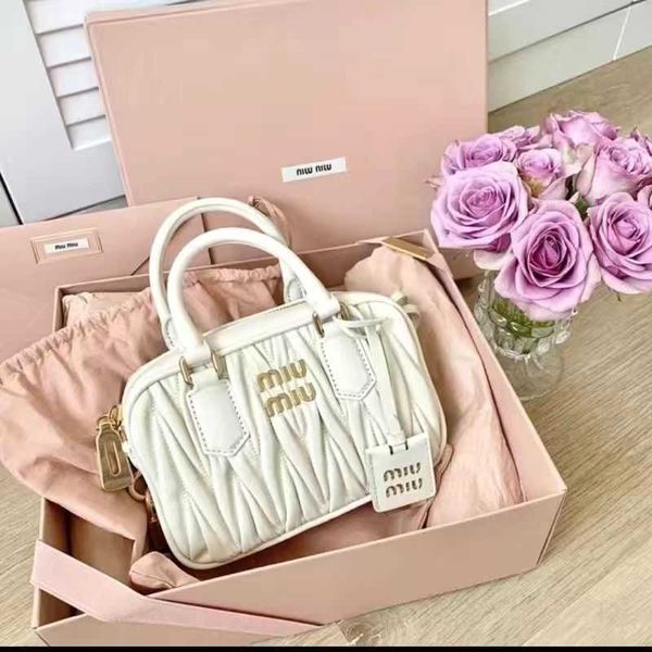 designers bags boston bag soft shoulder bag pleated shoulder crossbody handbag qb0a
designers bags boston bag soft shoulder bag pleated shoulder crossbody handbag qb0a