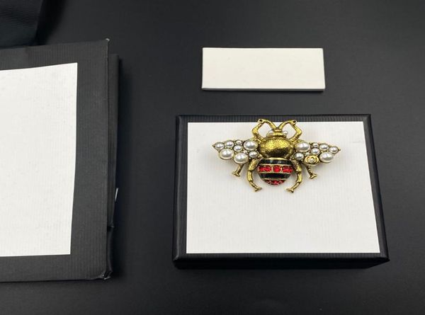 brand designer letters brooch fashion famous g double letter brooches ruby crystal pearl luxury couples individuality rhinestone s6139253, Gray
brand designer letters brooch fashion famous g double letter brooches ruby crystal pearl luxury couples individuality rhinestone s6139253, Gray