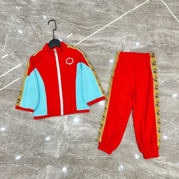 autumn baby suits designer tracksuits size 100-160 cm 2pcs contrast stitching design with zippered long sleeved jacket and pants july28, White
autumn baby suits designer tracksuits size 100-160 cm 2pcs contrast stitching design with zippered long sleeved jacket and pants july28, White