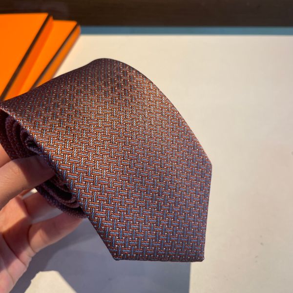 2023 winter arrival ties men neck ties fashion mens neckties designer handmade business leisure cravat luxury with original box, Blue;purple
2023 winter arrival ties men neck ties fashion mens neckties designer handmade business leisure cravat luxury with original box, Blue;purple
