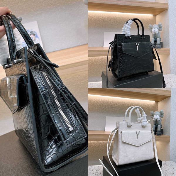 luxury tote bag large handbags women elegant shoulder bags designer totes bags fashion crossbody purses leather bags 221215
luxury tote bag large handbags women elegant shoulder bags designer totes bags fashion crossbody purses leather bags 221215