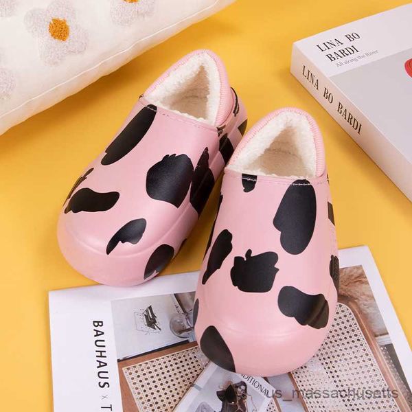 slipper bag with cotton slippers for fall and winter women' home waterproof pattern plush warm couple cotton shoes for men r230815, Black;grey
slipper bag with cotton slippers for fall and winter women' home waterproof pattern plush warm couple cotton shoes for men r230815, Black;grey