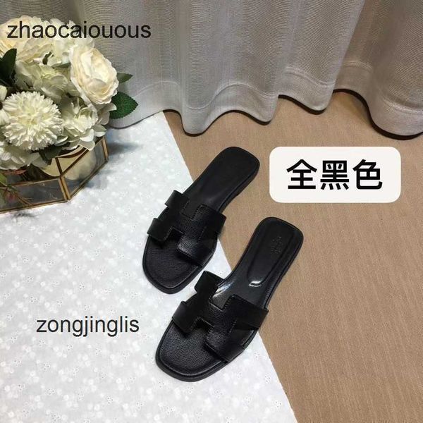bear slippers oran slipper women's designer herm sandal high-tow leatversion shoes versatile color matching wearing flat bottomed beacl
bear slippers oran slipper women's designer herm sandal high-tow leatversion shoes versatile color matching wearing flat bottomed beacl