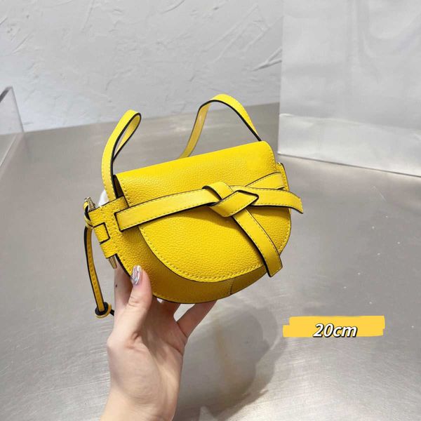 designer gate saddles bag women's shoulder handbag lowe high-end real cowhide bow clamshell wallet fashion luxury alphabet broadband su
designer gate saddles bag women's shoulder handbag lowe high-end real cowhide bow clamshell wallet fashion luxury alphabet broadband su