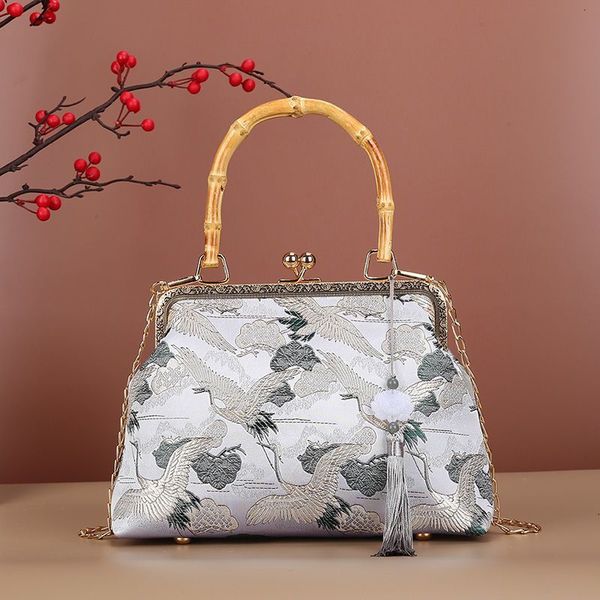 evening bags crane print tote for women 2023 designer luxury handbags female shell bag tassels chain shoulder messenger coin purse 230814 
evening bags crane print tote for women 2023 designer luxury handbags female shell bag tassels chain shoulder messenger coin purse 230814