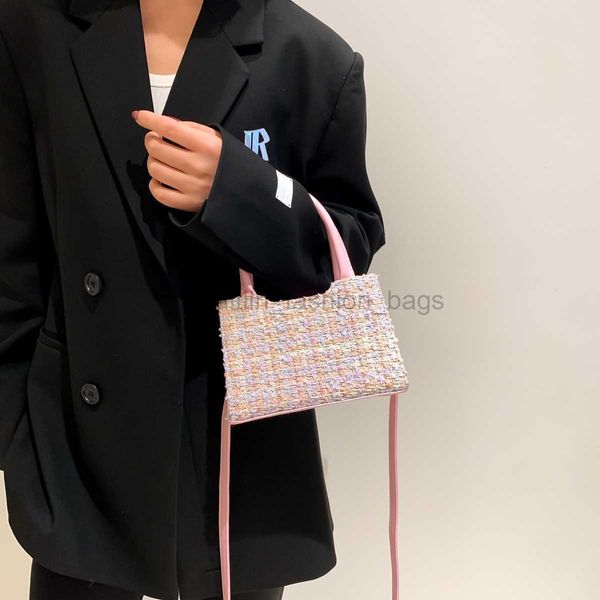 shoulder bags advanced sense of handbag 2023 new fashion woven handbag personalized fashion one shoulder crossbody bag pink small square bag
shoulder bags advanced sense of handbag 2023 new fashion woven handbag personalized fashion one shoulder crossbody bag pink small square bag