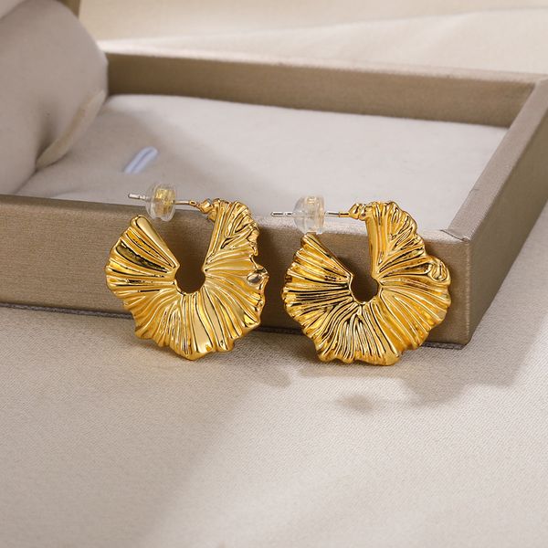 stud classic ginkgo leaf simplicity stainless steel stud gold color earrings for women piercing exquisite fashion jewelry girl gift 230814, Golden;silver
stud classic ginkgo leaf simplicity stainless steel stud gold color earrings for women piercing exquisite fashion jewelry girl gift 230814, Golden;silver
