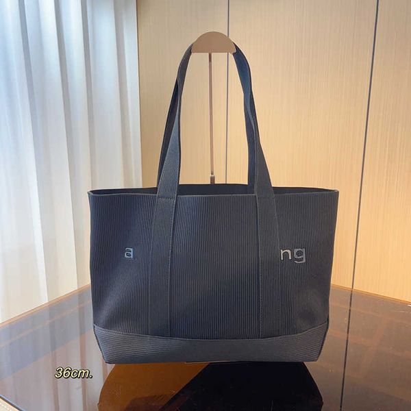 women duffle bag designer shopping bag black tote bags simple casual large shopper handbags lady luxury shoulder totes 230815
women duffle bag designer shopping bag black tote bags simple casual large shopper handbags lady luxury shoulder totes 230815