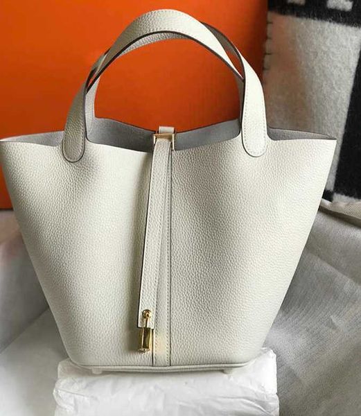 vegetable basket large capacity lock travel bag women picotin solid cowhide totes designer picotins bucket fashion handbags 2 sizes bags eap
vegetable basket large capacity lock travel bag women picotin solid cowhide totes designer picotins bucket fashion handbags 2 sizes bags eap