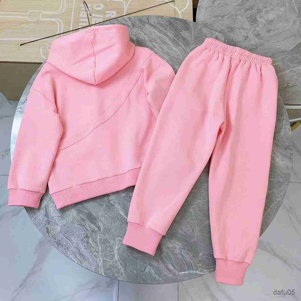 clothing sets girls' set 2023 autumn new children's hoodie sweater fashion design pants piece set clothing r230815, White
clothing sets girls' set 2023 autumn new children's hoodie sweater fashion design pants piece set clothing r230815, White