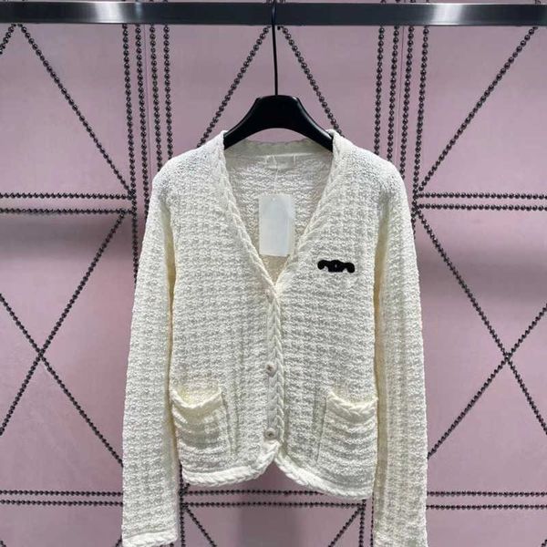 luxury brand knit sweater women v neck cardigan coat ce designer wool sweatshirt embroidered sweaters casual button shirt, White;black
luxury brand knit sweater women v neck cardigan coat ce designer wool sweatshirt embroidered sweaters casual button shirt, White;black