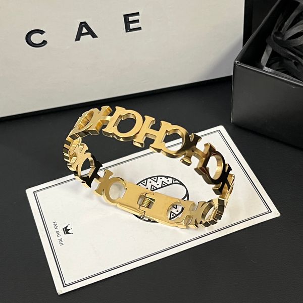 18k gold letter bangle birthday love gift bangle stainless steel no fade jewelry 2023 women's luxury resale bangle designer jewelry, Black
18k gold letter bangle birthday love gift bangle stainless steel no fade jewelry 2023 women's luxury resale bangle designer jewelry, Black