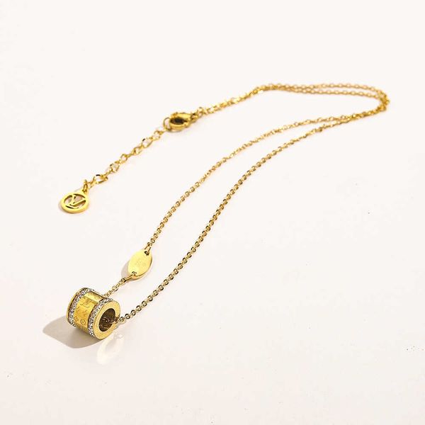 fashion l designer home diamond inlaid necklace with steel seal ins cool wind niche design feeling clover clavicle chain neck, Silver
fashion l designer home diamond inlaid necklace with steel seal ins cool wind niche design feeling clover clavicle chain neck, Silver