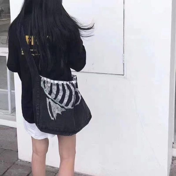 bag parts accessories kapital hirata hohiro japanese bone retro cowboy versatile men and women lovers messenger single shoulder bag 230814, Black
bag parts accessories kapital hirata hohiro japanese bone retro cowboy versatile men and women lovers messenger single shoulder bag 230814, Black