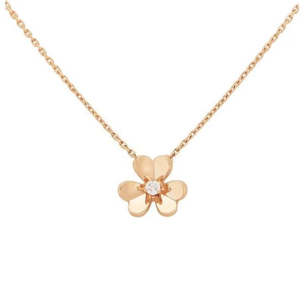 designer necklace for women fashionable new four-leaf clover necklace high-quality titanium steel 18k gold pendant necklace jewelry, Silver
designer necklace for women fashionable new four-leaf clover necklace high-quality titanium steel 18k gold pendant necklace jewelry, Silver