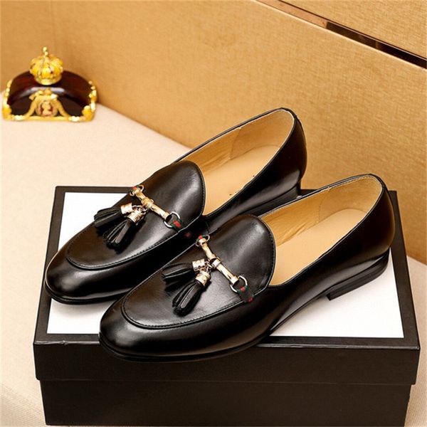 designers pointed toe wedding business shoes male fashion pu leather dress shoes for men formal shoes new 2018 oxfords 38-45, Black
designers pointed toe wedding business shoes male fashion pu leather dress shoes for men formal shoes new 2018 oxfords 38-45, Black