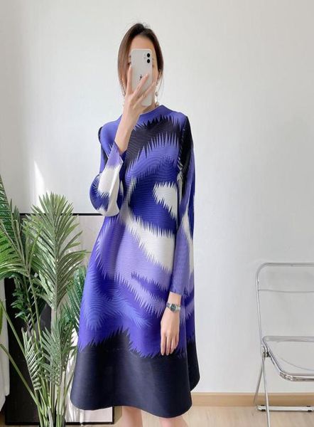 casual dresses miyake pleated 2022 women39s spring and autumn high fashion printed dress turtleneck retro independent aesthetic6083145, Black;gray
casual dresses miyake pleated 2022 women39s spring and autumn high fashion printed dress turtleneck retro independent aesthetic6083145, Black;gray