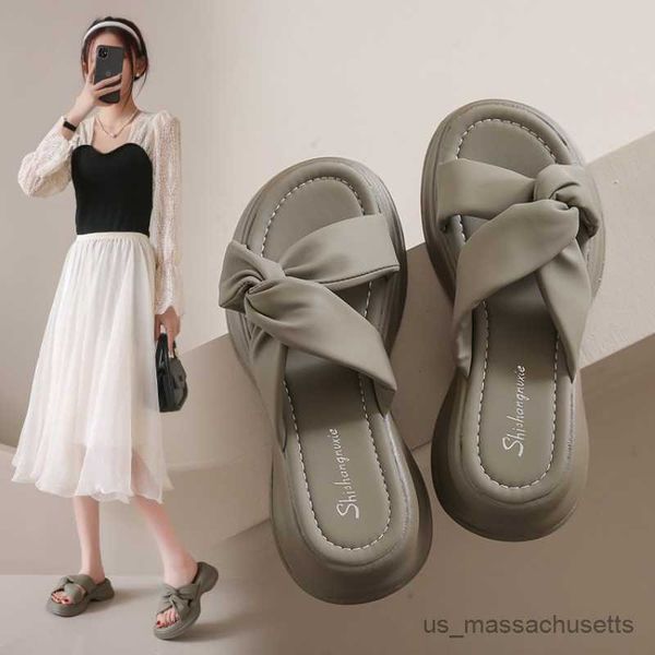 slipper thick sole slippers for women casual soft sole soft raised sole sandals for women outerwear shoes for women r230815, Black;grey
slipper thick sole slippers for women casual soft sole soft raised sole sandals for women outerwear shoes for women r230815, Black;grey