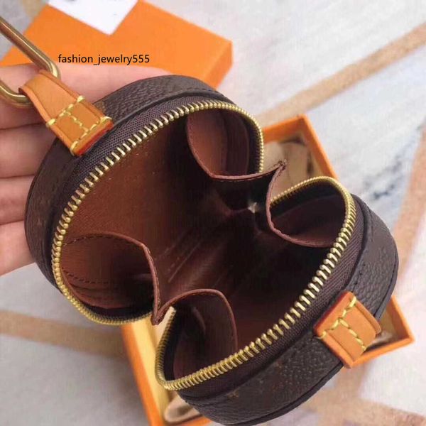 keychains lanyards leather alphabet alloy coin holder keychains bag for lover key chains fashion accessories supply, Silver
keychains lanyards leather alphabet alloy coin holder keychains bag for lover key chains fashion accessories supply, Silver