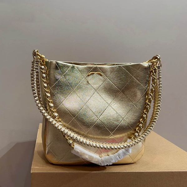 portable crossbody women vertical shoulder bag five color leather quilted woven handle classic shopping suitcase luxury handbag card holder
portable crossbody women vertical shoulder bag five color leather quilted woven handle classic shopping suitcase luxury handbag card holder