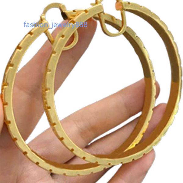 women hoop earrings designers gold earring fashion big circle simple jewelry luxurys letter v stud earring hoops wholesale 22030105r, Golden;silver
women hoop earrings designers gold earring fashion big circle simple jewelry luxurys letter v stud earring hoops wholesale 22030105r, Golden;silver