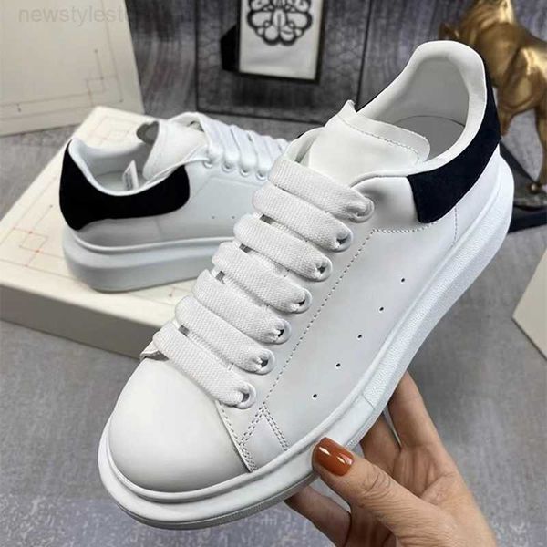 2023 fashion m casual shoes men shoe designer black veet tail triple white baby pink royal veet brown leather sier oversized platform
2023 fashion m casual shoes men shoe designer black veet tail triple white baby pink royal veet brown leather sier oversized platform