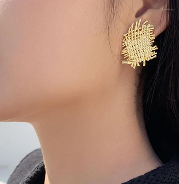 gsold retro geometric metal irregular woven texture stud earring elegant hollow out alloy earring women party fashion jewelry13228403, Golden;silver
gsold retro geometric metal irregular woven texture stud earring elegant hollow out alloy earring women party fashion jewelry13228403, Golden;silver