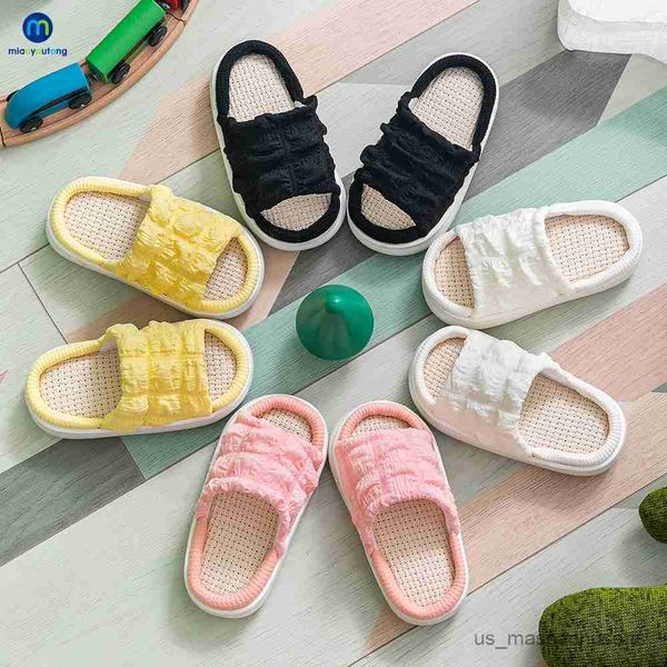 slipper home baby girls slippers children shoes kids breathable non-slip thick soled spring summer platform sandals r230815, Black;grey
slipper home baby girls slippers children shoes kids breathable non-slip thick soled spring summer platform sandals r230815, Black;grey