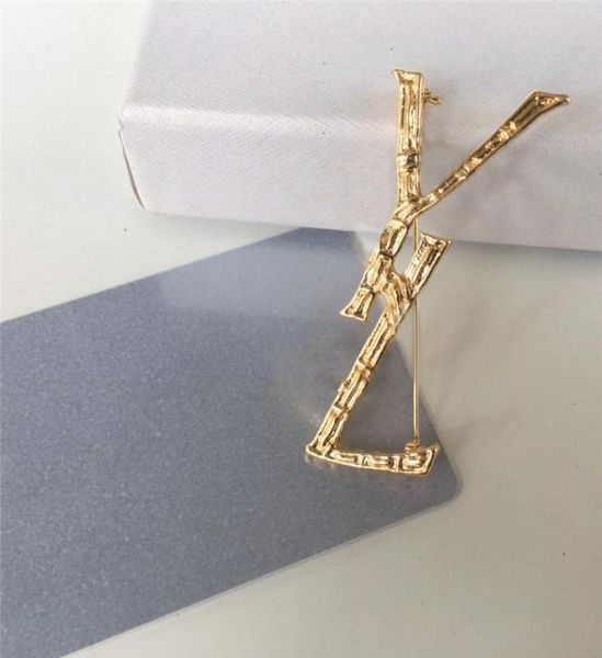 premium fashion designers womne brooch gold jewelry ladies dress accessory pins womens pearl brooches luxury brand breastpin leenc1816810, Gray
premium fashion designers womne brooch gold jewelry ladies dress accessory pins womens pearl brooches luxury brand breastpin leenc1816810, Gray