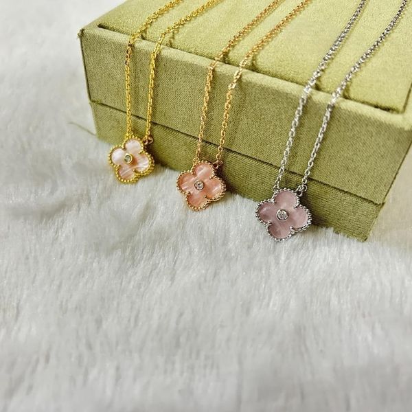 van clover necklace18k gold plated necklaces luxury designer necklace flowers four leaf clover cleef fashional pendant necklace wedding part, Silver
van clover necklace18k gold plated necklaces luxury designer necklace flowers four leaf clover cleef fashional pendant necklace wedding part, Silver